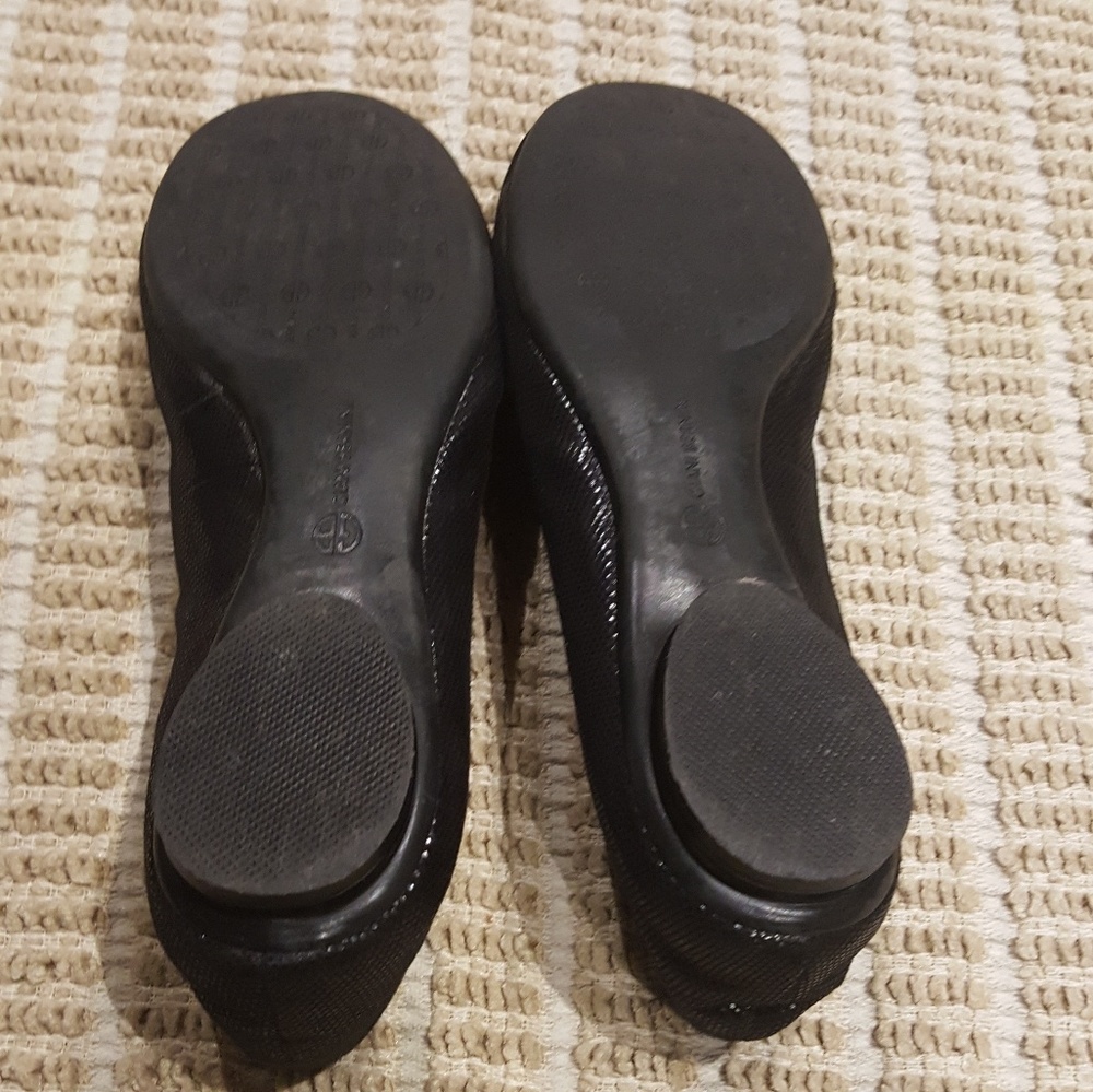 Shoes - Picture 5 of 6